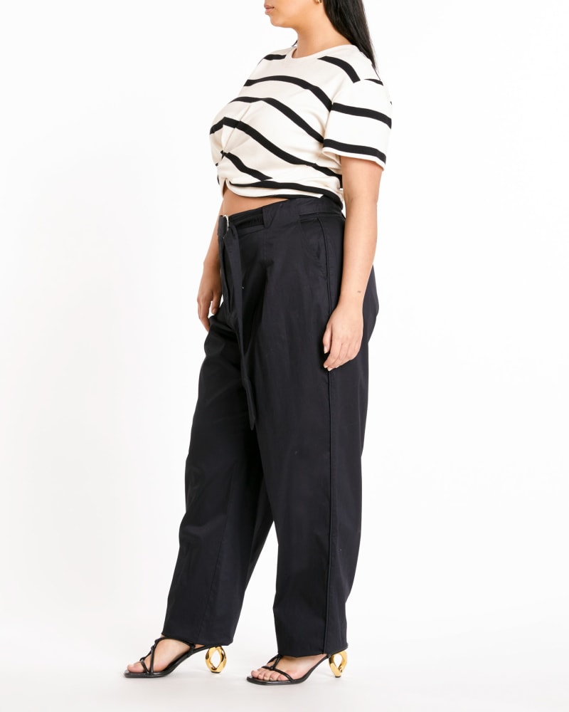 Side of a model wearing a size L Zola Top in CREAM/BLACK by Tanya Taylor. | dia_product_style_image_id:283317